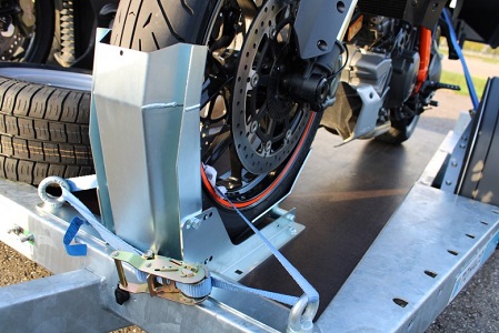 7-Tohaco-motorcycle-trailer-motorcyclestand